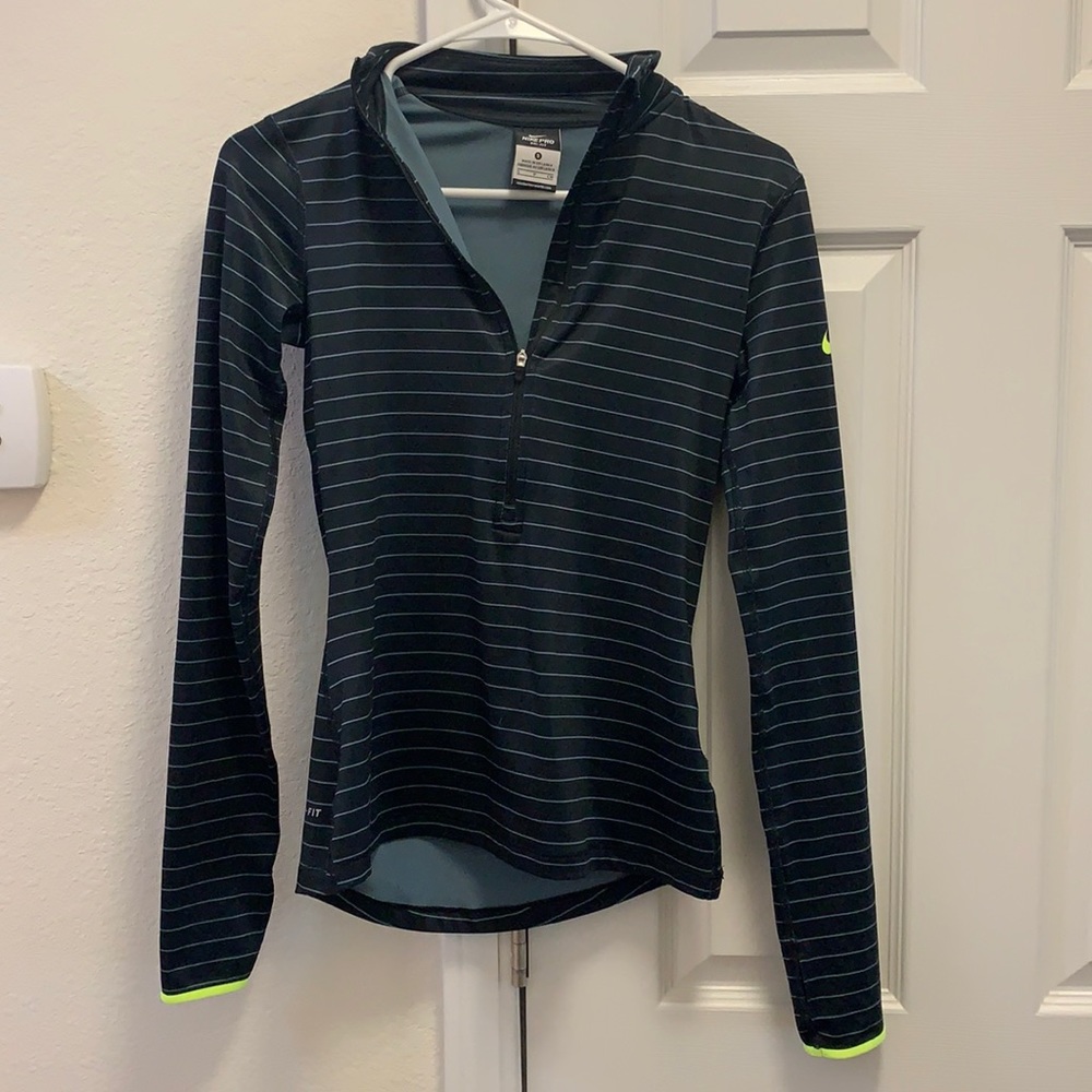 Nike Pro Dri-fit 1/2 zip up top